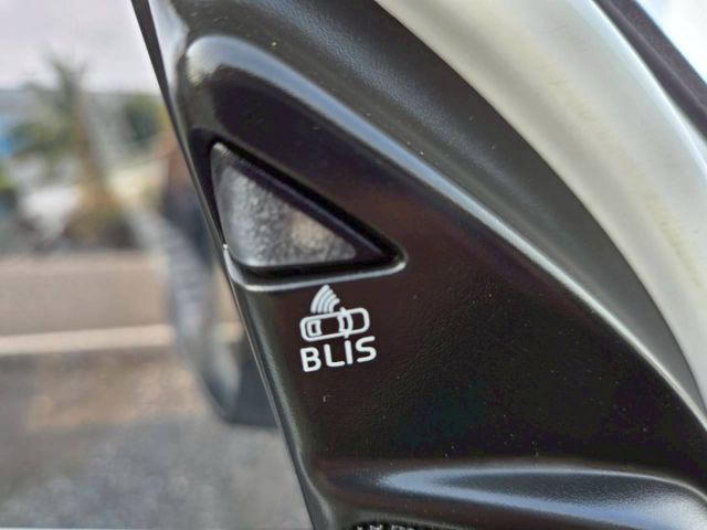 原鈑件 里程保證 認證一手美車 柴油渦輪 上山下海一台搞定 便宜又好用 省油省稅 電尾門 HID頭燈  第14張相片