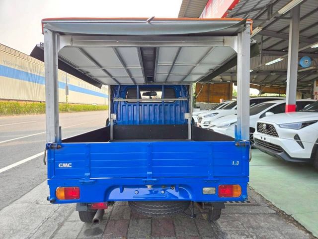 原鈑件 里程保證 認證車 熱門輕型商用車 冷氣涼引擎健康 加裝3門帆布（9成新）一級美車 賺錢好幫手~  第4張相片