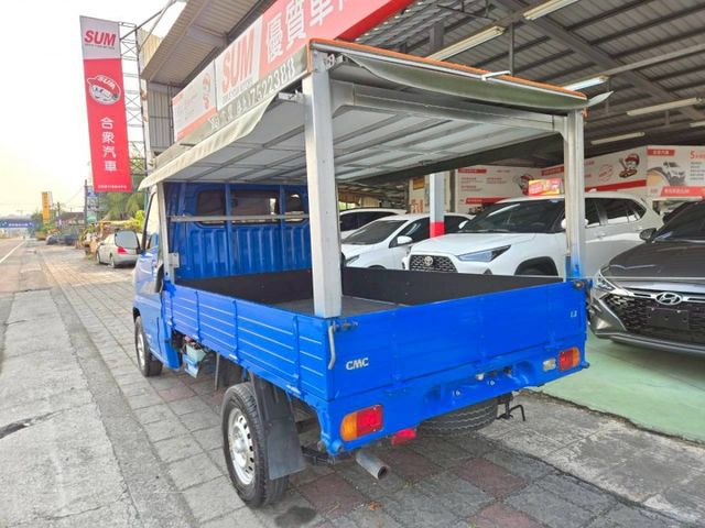 原鈑件 里程保證 認證車 熱門輕型商用車 冷氣涼引擎健康 加裝3門帆布（9成新）一級美車 賺錢好幫手~  第5張相片