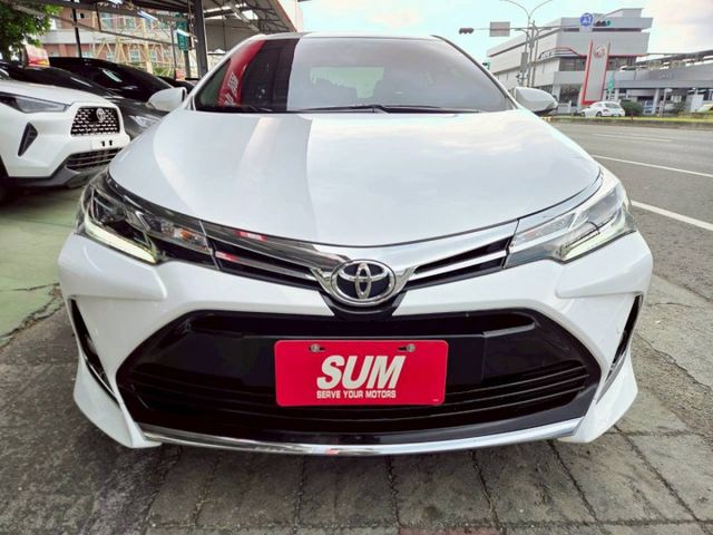 原鈑件 里程保證9萬多 認證美車 頂配X版 盲點 防滑 定速 後座分離傾倒 免鑰 安卓影音 氣氛超綿密  第2張相片