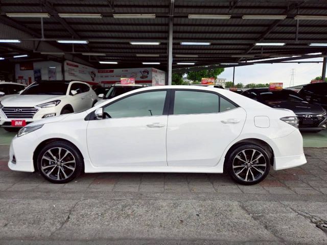 原鈑件 里程保證9萬多 認證美車 頂配X版 盲點 防滑 定速 後座分離傾倒 免鑰 安卓影音 氣氛超綿密  第5張相片