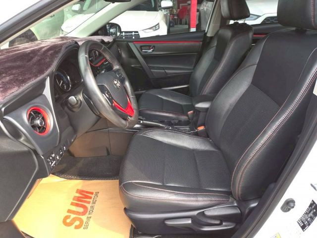 原鈑件 里程保證9萬多 認證美車 頂配X版 盲點 防滑 定速 後座分離傾倒 免鑰 安卓影音 氣氛超綿密  第6張相片