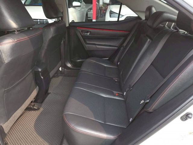 原鈑件 里程保證9萬多 認證美車 頂配X版 盲點 防滑 定速 後座分離傾倒 免鑰 安卓影音 氣氛超綿密  第7張相片