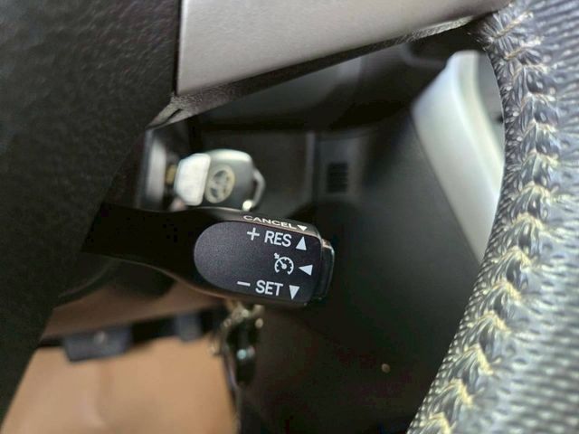 原鈑件 里程保證一年跑不到6千公里 認證美車 市場稀有 全新安卓影音 WISH╴E版正7人座  第13張相片