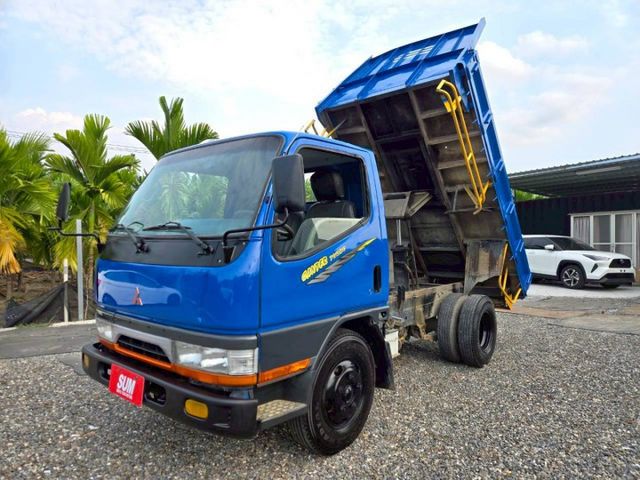 便宜可傾卸式舉斗3.5噸 堅達6輪 引擎健康 冷氣涼 柴油 已整理完畢  做生意好幫手 !!  第6張相片