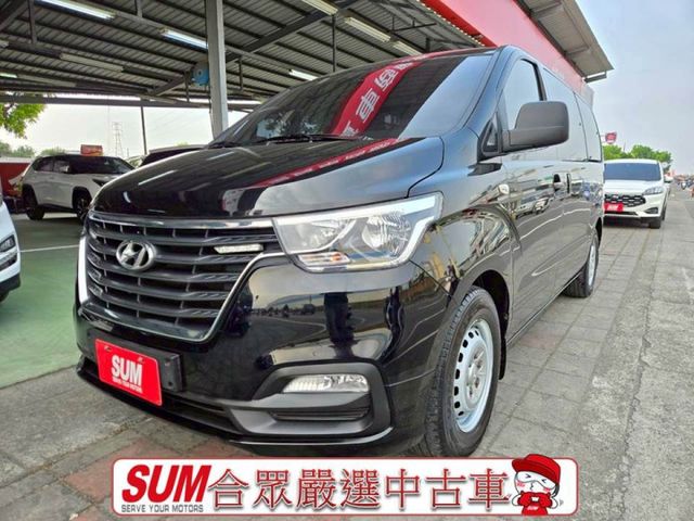 原鈑件 里程保證 認證美車可啟動保固　8人座商務美車 ABS　定速　導航　內外保養佳～  第1張相片