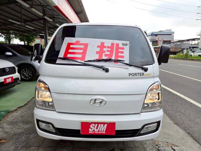 原鈑件 里程保證 認證美車 柴油自排6人座 一手車 載人載貨一台搞定!!   可分期  !!  第2張相片