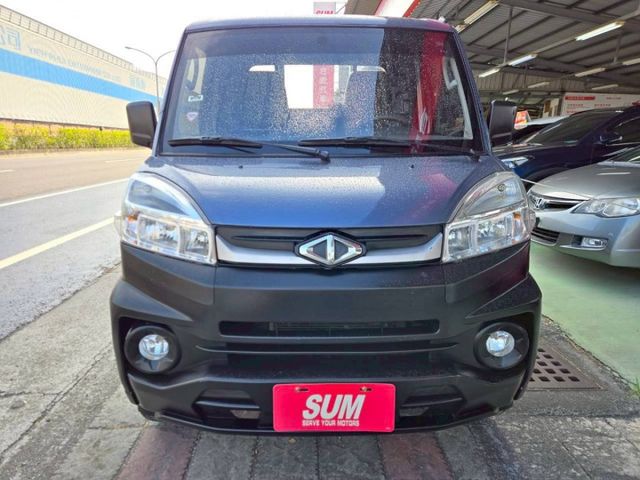 鈑件美 里程保證 認證美車 稀有自排 車室氣氛優 框式貨斗 耐操的工作好幫手~  第2張相片