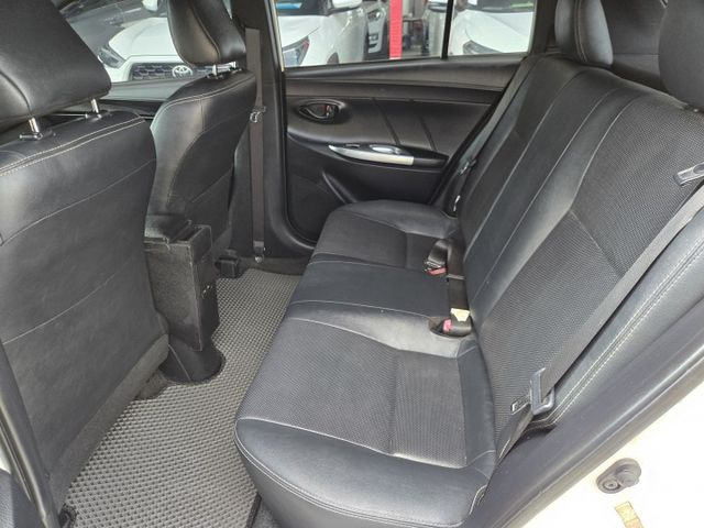鈑件美 里程保證 ABS 氣囊 抬頭顯示 掀背小車 省油好保養 安卓大影音 認證美車可啟動保固!!  第7張相片