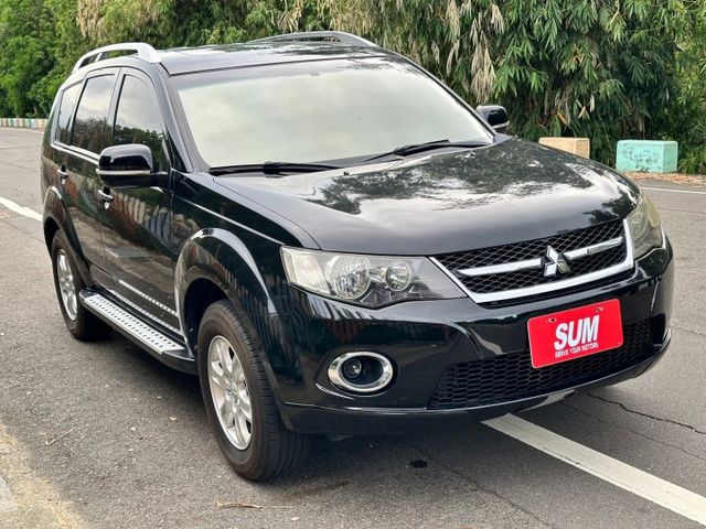 2011年 OUTLANDER 2.4 全新整車烤漆 優質休旅車推薦  第3張相片