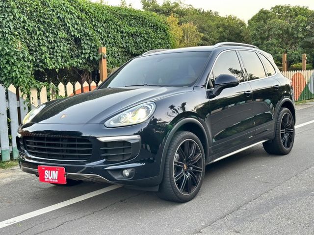 2015年 低里程 凱彥 Cayenne  3.6L V型六缸 四輪驅動 免鑰匙 衛星導航 倒車顯影  第1張相片