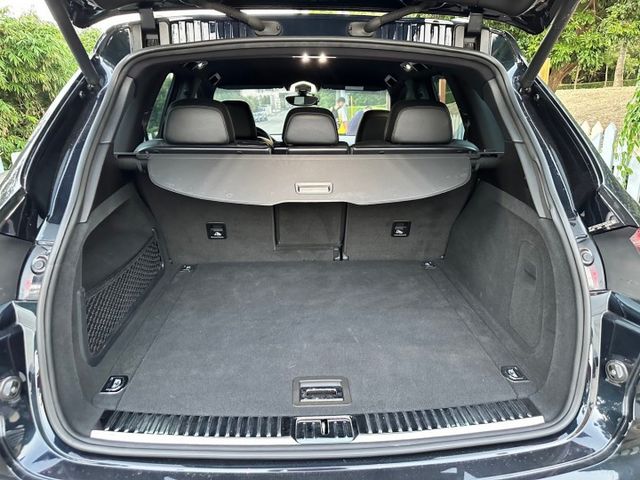 2015年 低里程 凱彥 Cayenne  3.6L V型六缸 四輪驅動 免鑰匙 衛星導航 倒車顯影  第8張相片