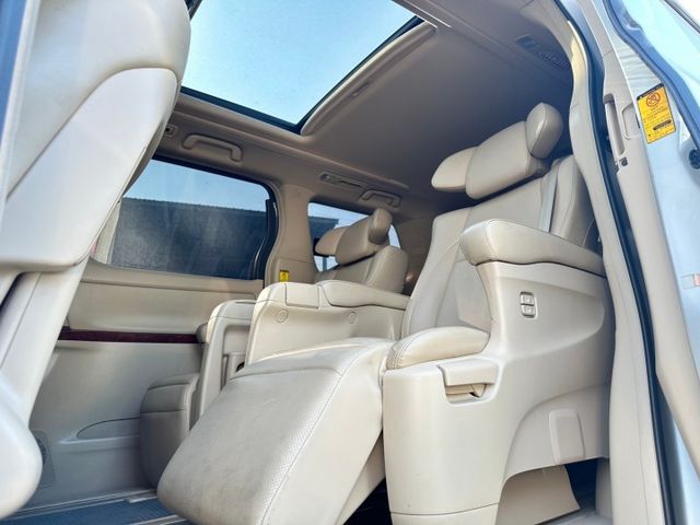 2010年Alphard 3.5 不用加價購！現車低里程 僅跑11萬多公里！  第7張相片