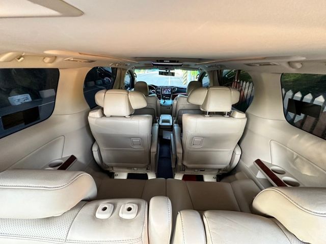 2010年Alphard 3.5 不用加價購！現車不用等，低里程 僅跑11萬多公里！  第10張相片