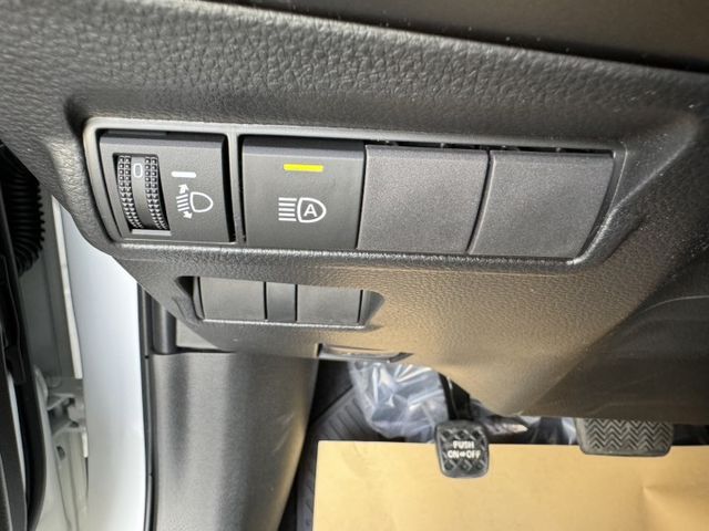 全新2026領牌車~就賣你68.9~僅跑4公里 ! 原廠四年12萬公里保固，現車不用等，錯過不再 ~  第13張相片