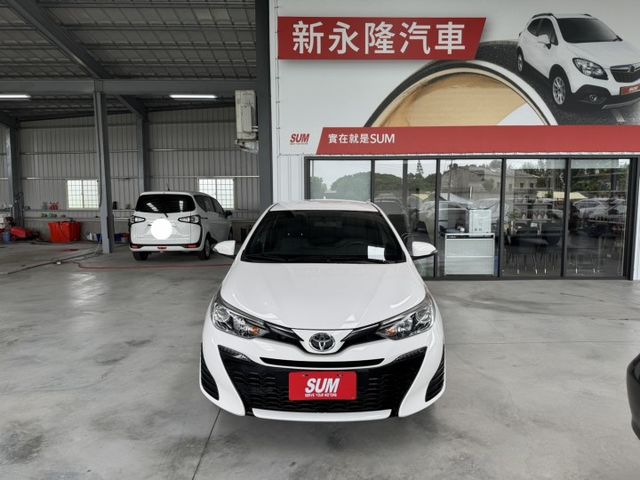 就是愛白車 ~ TCS防滑、胎壓監控、倒車顯影、ISOFIX、後座分離傾倒 ! 可以全額貸款 ~  第1張相片