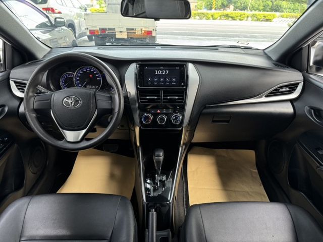 買車免求人~全額貸回家~TCS防滑、胎壓監控、光感應頭燈、ISOFIX、後座分離傾倒~僅跑9萬  第4張相片