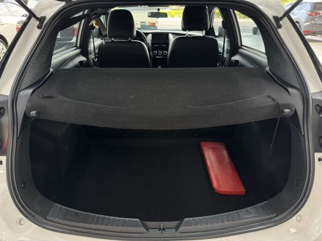 買車免求人~全額貸回家~TCS防滑、胎壓監控、光感應頭燈、ISOFIX、後座分離傾倒~僅跑9萬  第15張相片