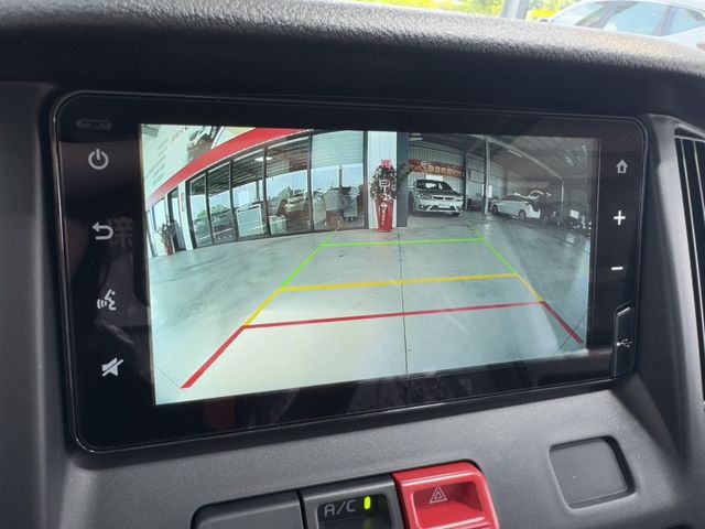 我是自排的，全新領牌車，新車價55.5萬，現在只要46.8萬 !! ~ Carplay、倒車顯影 ! 可全貸 ~  第5張相片