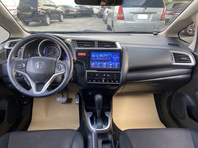 買車免求人~月繳5888輕鬆開回家 ~ 定速、換檔撥片、恆溫空調、倒車顯影、後座分離傾倒 ! 可全貸 ~  第4張相片