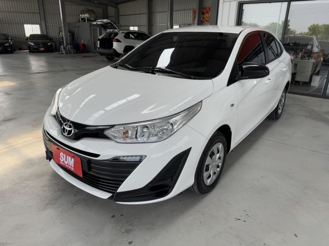 買車免求人~月繳6888開回家~ 大螢幕安卓機、TCS防滑、胎壓監控、衛星導航、倒車顯影、光感應頭燈、ISOFIX !  第19張相片