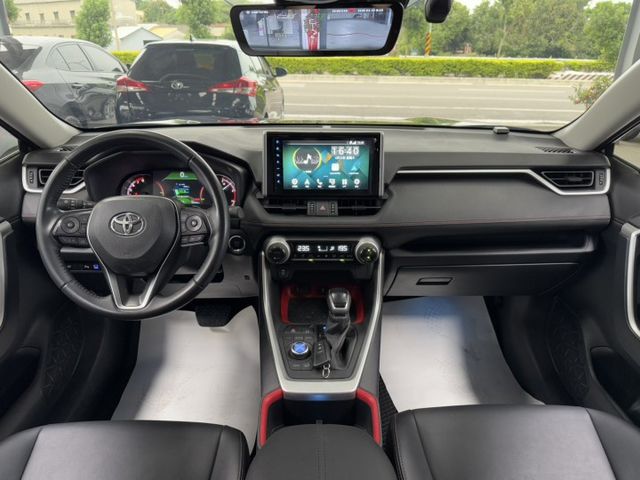 4WD ~ 新車保固中 ! I-KEY、定速、電動尾門、電動座椅、ACC、盲點偵測、換檔撥片、車道偏離警示 !  第4張相片