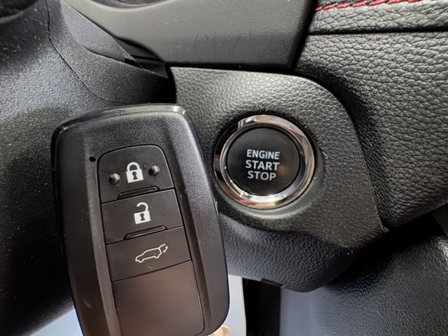 4WD ~ 新車保固中 ! I-KEY、定速、電動尾門、電動座椅、ACC、盲點偵測、換檔撥片、車道偏離警示 !  第9張相片