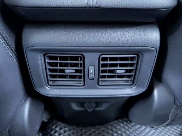 4WD ~ 新車保固中 ! I-KEY、定速、電動尾門、電動座椅、ACC、盲點偵測、換檔撥片、車道偏離警示 !  第18張相片
