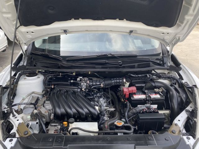 買車免求人~月繳6000輕鬆開回家 ~ ABS、倒車顯影、衛星導航、抬頭顯示器、後座分離傾倒、後座出風口 !  第14張相片