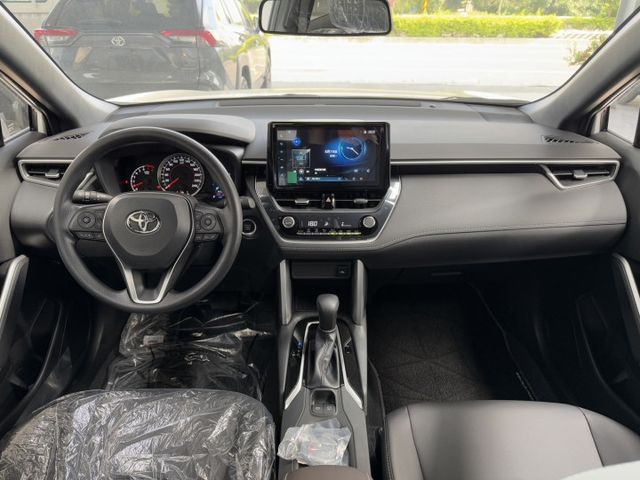 全新領牌車~僅跑5公里 ! 原廠四年12萬公里保固，現車不用等，錯過不再 ~  第4張相片