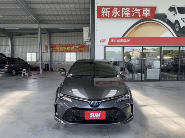 油電版 ! 你沒看錯 ~ 我僅跑三萬多 ! I-KEY、定速、ACC、盲點偵測、車道偏離警、TCS防滑、胎壓監控 !  第1張相片