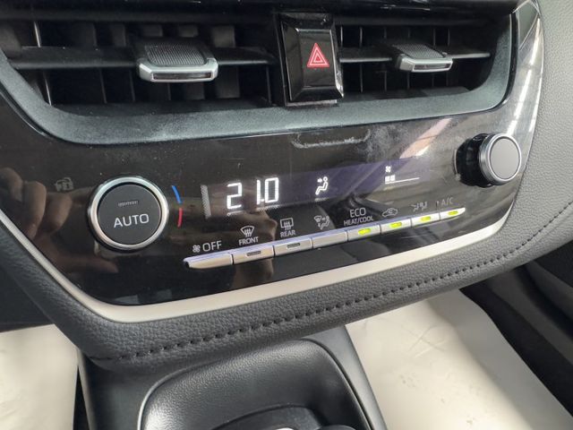 油電版 ! 你沒看錯 ~ 我僅跑三萬多 ! I-KEY、定速、ACC、盲點偵測、車道偏離警、TCS防滑、胎壓監控 !  第4張相片