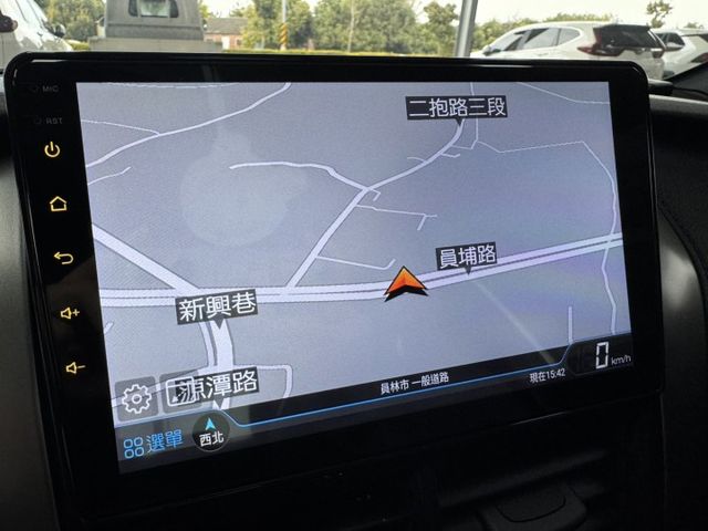 你沒看錯 ~ 僅跑7萬公里 ! 大螢幕安卓機、7安全氣囊、TCS防滑、胎壓監控、倒車顯影、ISOFIX~新車保固中  第6張相片