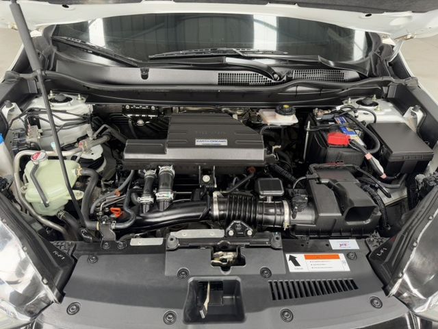 你沒看錯 ~ 我僅跑四萬多 ! I-KEY、定速、ACC、電動尾門、車道偏離、TCS防滑、自動緊急煞車、後座出風口!  第14張相片