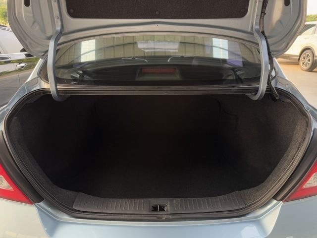 買車免求人~月繳3888輕鬆開回家~ 比買摩托車划算 ~ 大螢幕安卓機、衛星導航、倒車顯影~僅跑14萬  第14張相片