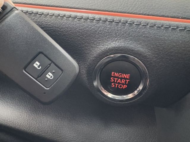 客貨兩用 ~ I-KEY、車道偏離警示、自動緊急煞車、TCS防滑、胎壓監控、恆溫空調、後座分離傾倒 !  第9張相片