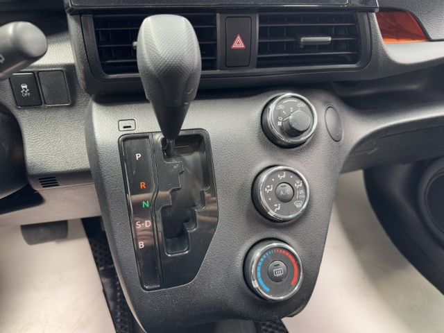 客貨兩用 ~ I-KEY、大螢幕安卓機、TCS防滑、胎壓監控、衛星導航、ISOFIX、後座分離傾倒 !  第9張相片