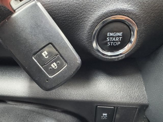 客貨兩用 ~ I-KEY、大螢幕安卓機、TCS防滑、胎壓監控、衛星導航、ISOFIX、後座分離傾倒 !  第10張相片