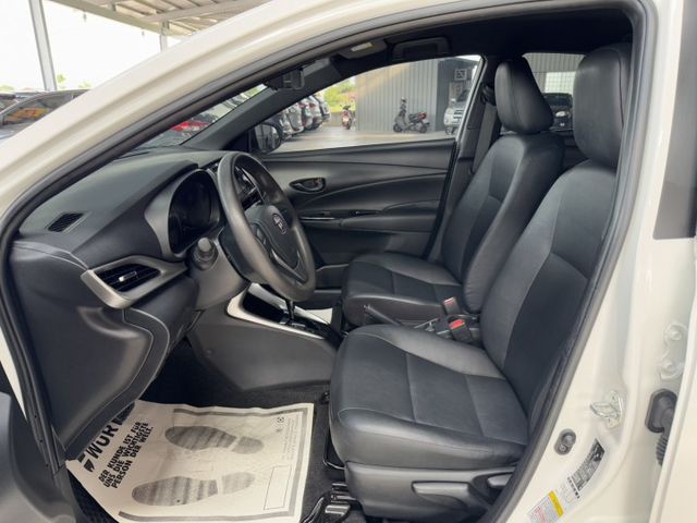 網友專屬優惠實施中 ~ 就是愛白車 ~ TCS防滑、胎壓監控、倒車顯影、光感應頭燈、ISOFIX !  第2張相片