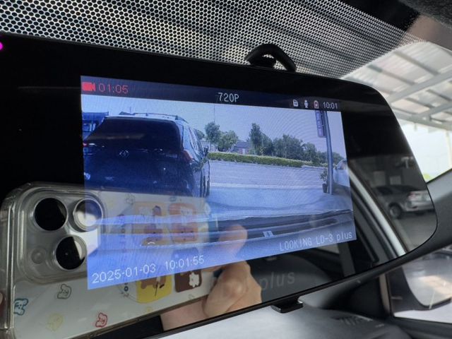 網友專屬優惠實施中 ~ 就是愛白車 ~ TCS防滑、胎壓監控、倒車顯影、光感應頭燈、ISOFIX !  第9張相片