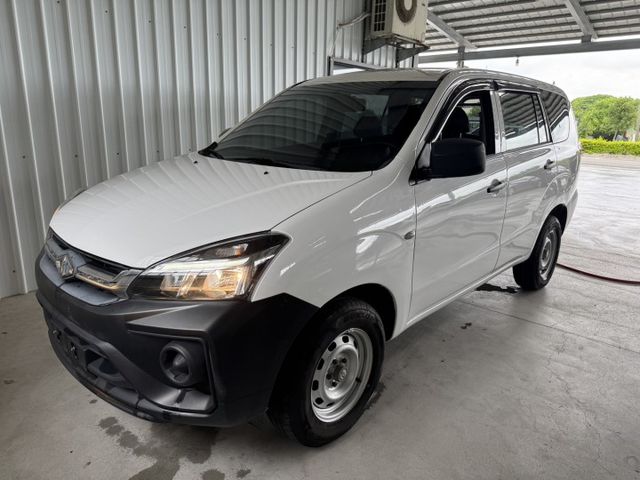 客貨兩用 ~ 就是愛白車 ! 大螢幕安卓機、定速、TCS防滑、胎壓監控、光感應頭燈、後座分離傾倒 ~  第1張相片