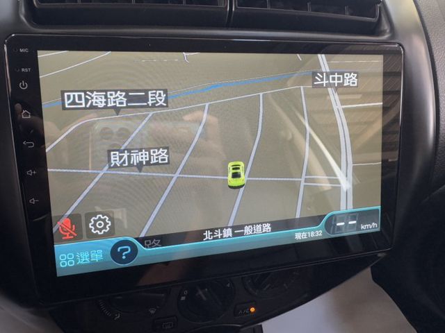 你沒看錯 ~ 我僅跑九萬多 ! 大螢幕安卓機、胎壓監控、衛星導航、倒車顯影、後座分離傾倒、車頂行李架 !  第7張相片