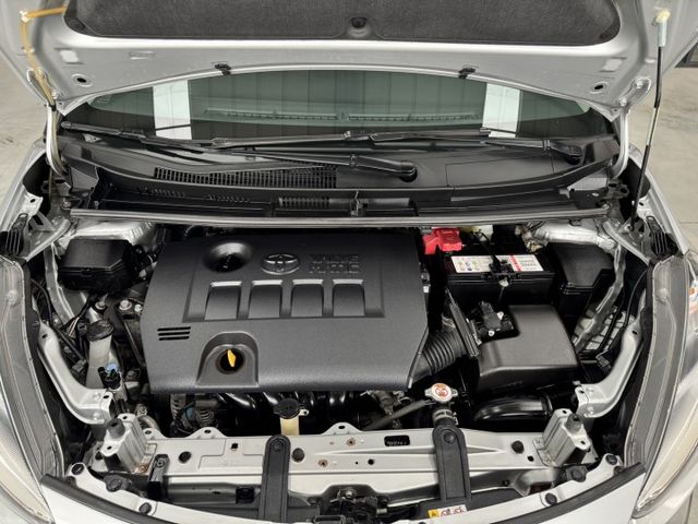 七人座 !  I-KEY、TCS防滑、胎壓監控、恆溫空調、後座出風口、ISOFIX、後座分離傾倒 ~ 僅跑九萬 !  第12張相片