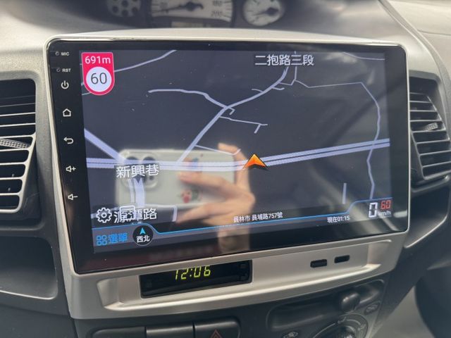 你沒看錯~我只跑10萬 ~ 大螢幕安卓機、衛星導航、倒車顯影、ABS~在地一手警官用車~僅跑10萬 ~  第7張相片