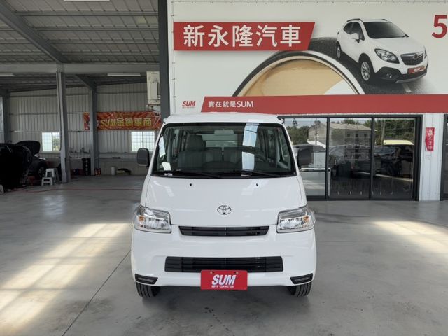 買領牌車找新永隆~全新車賣你二手價~讓你最划算~原廠四年12萬公里保固，現車不用等，錯過不再 ~  第2張相片