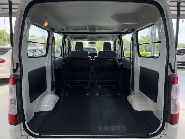 買領牌車找新永隆~全新車賣你二手價~讓你最划算~原廠四年12萬公里保固，現車不用等，錯過不再 ~  第15張相片