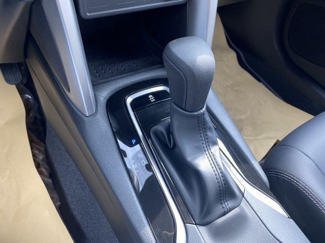 全新領牌車~僅跑4公里 ! 原廠四年12萬公里保固，現車不用等，錯過不再 ~  第9張相片