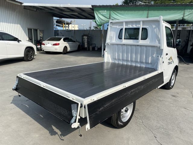 另有2026全新領牌車只賣你47.8~我是自排的，全新領牌車，新車價55.5萬，  第15張相片