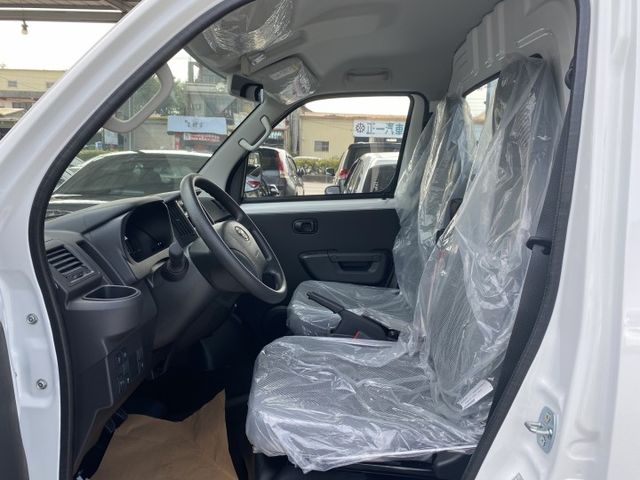 我是自排的，另有2026全新領牌車，新車價55.5萬，現在只要47.8萬 !!!  第3張相片