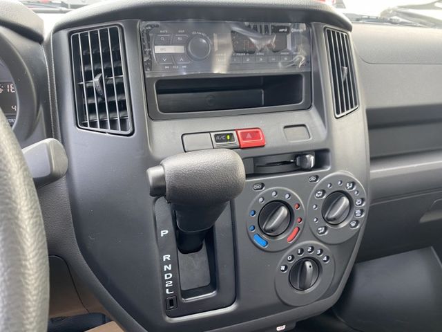 我是自排的，另有2026全新領牌車，新車價55.5萬，現在只要47.8萬 !!!  第6張相片